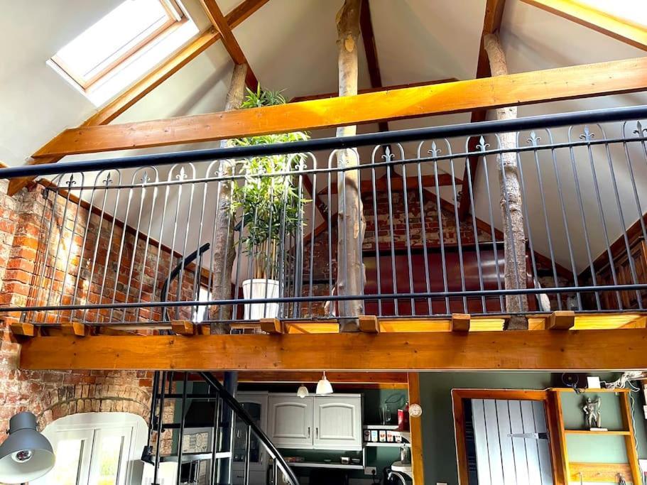 The Barn At Whitehouse Farm 18th Century 3 Bed Barn- Beautifully Converted * Frithville